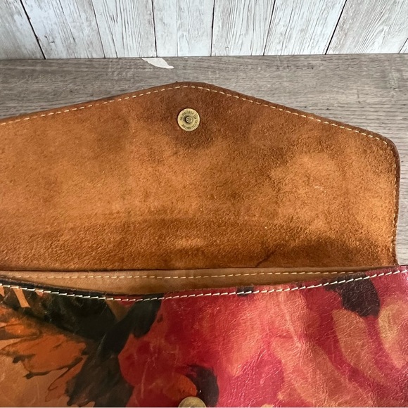 Patricia Nash Floral Red and Orange Portfolio Clutch - Picture 5 of 5